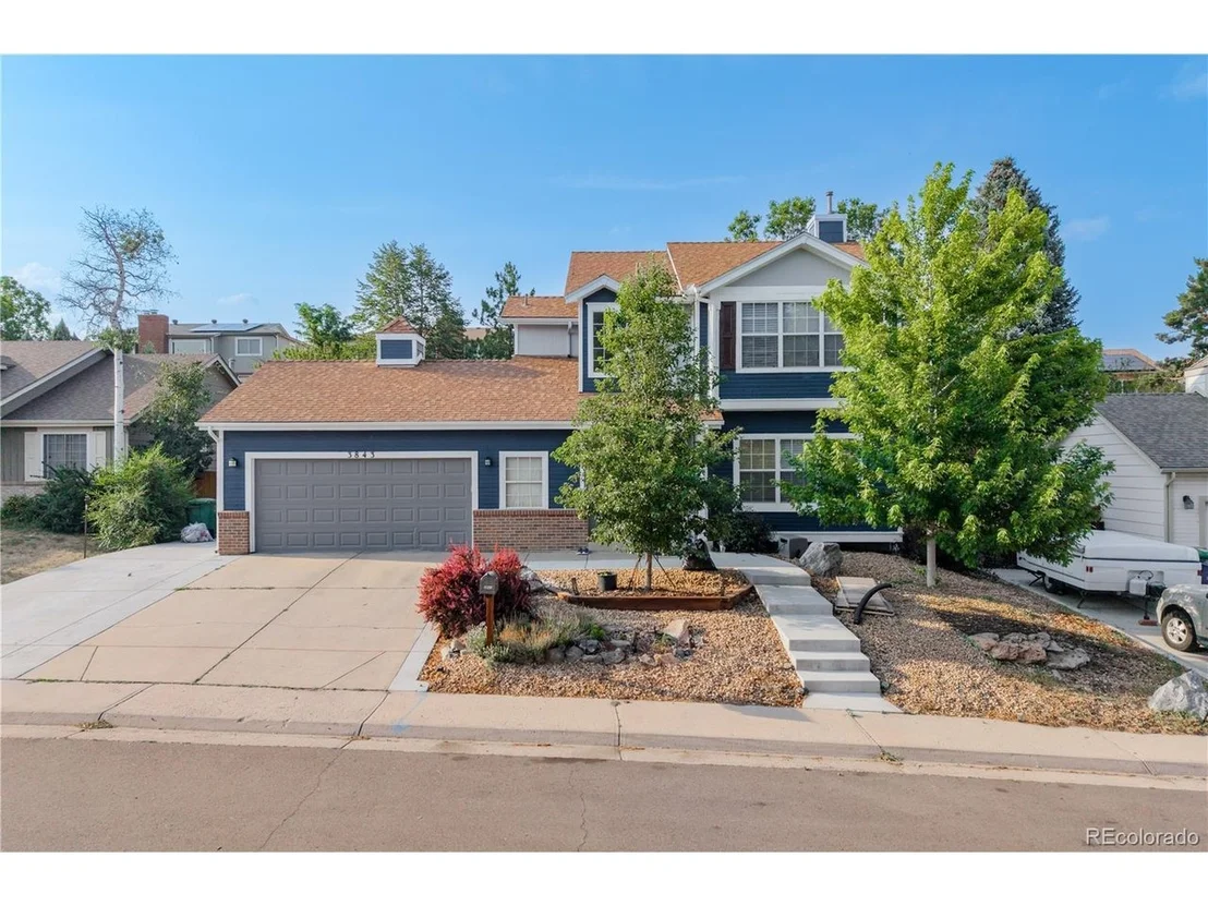Photo of 3843 W Temple Pl