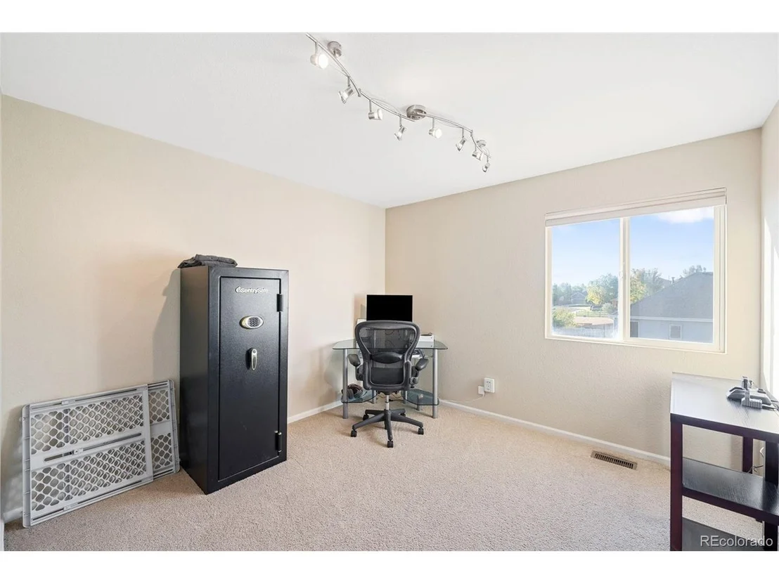 Photo of 5738 Hickory Cir