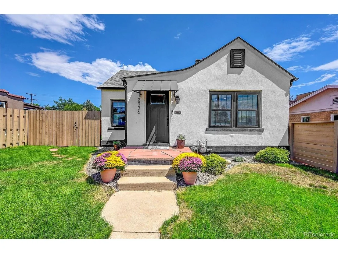 Photo of 2936 Sheridan Blvd