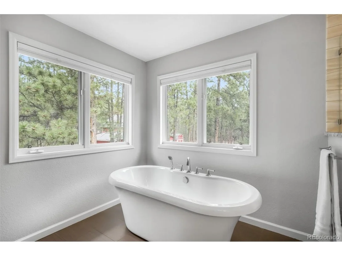 Photo of 19010 Deerfield Rd