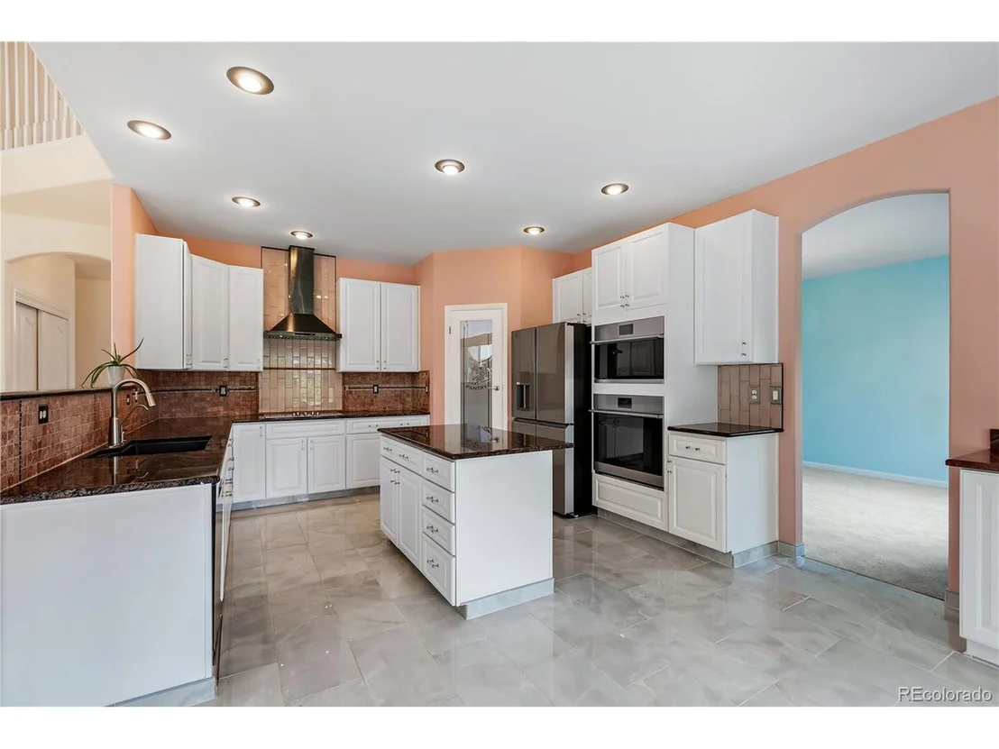 Photo of 21060 Saddleback Cir