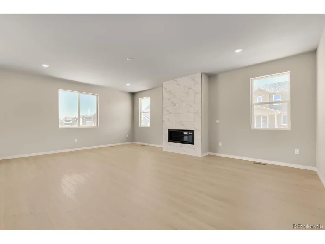 Photo of 46435 Heritage Ave