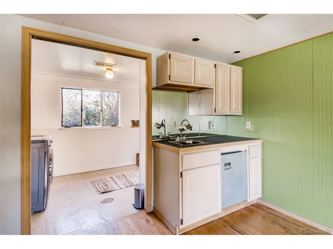 Photo of 7860 Robin Ln