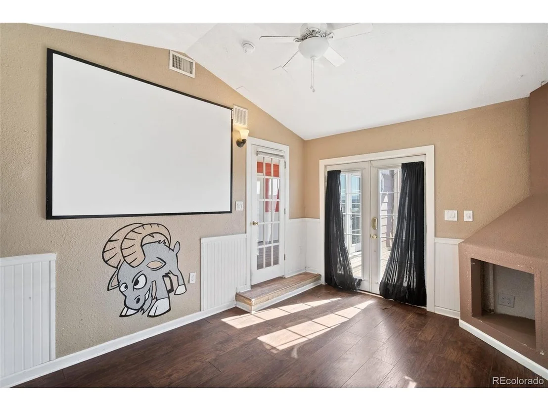 Photo of 7661 Logan St