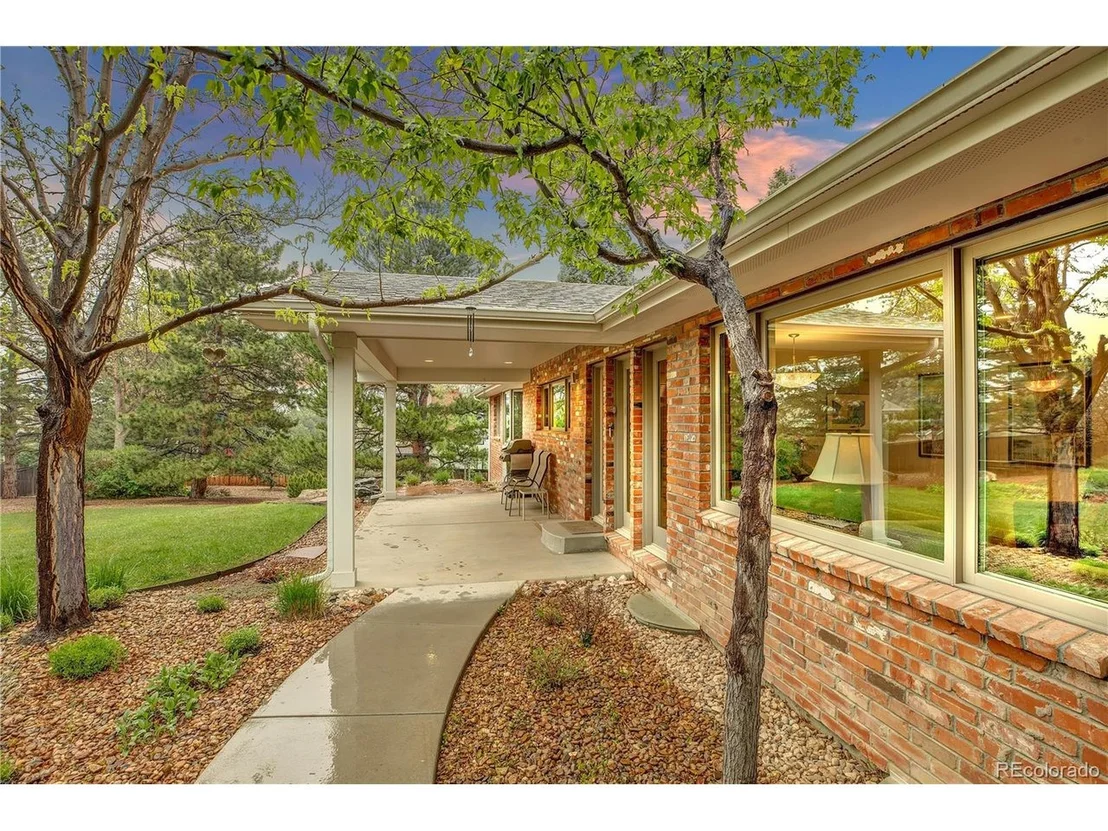 Photo of 6647 Apache Ct