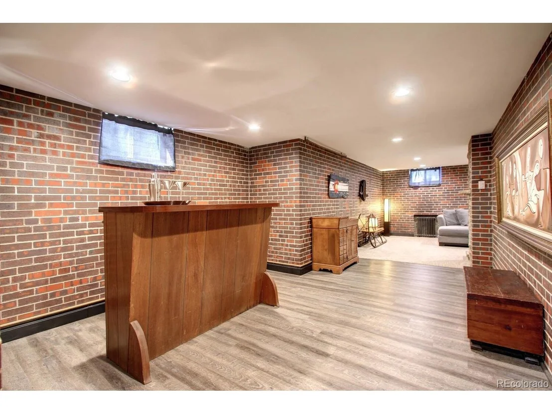 Photo of 1300 Elm St