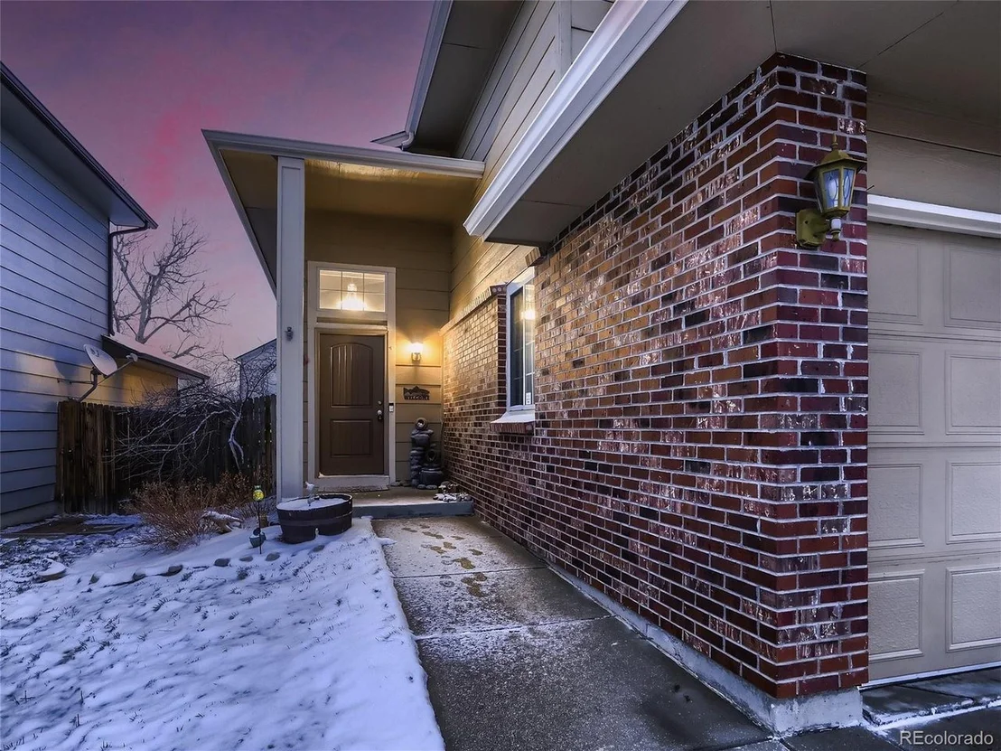 Photo of 8822 Cloverleaf Cir