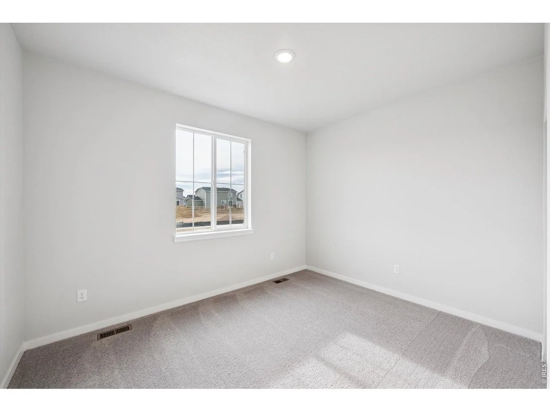 Photo of 815 Kettlepond Way