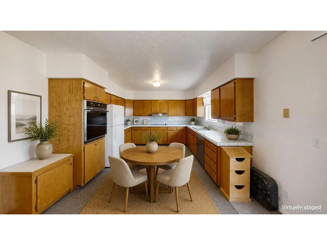 Photo of 2504 Haskell Pl
