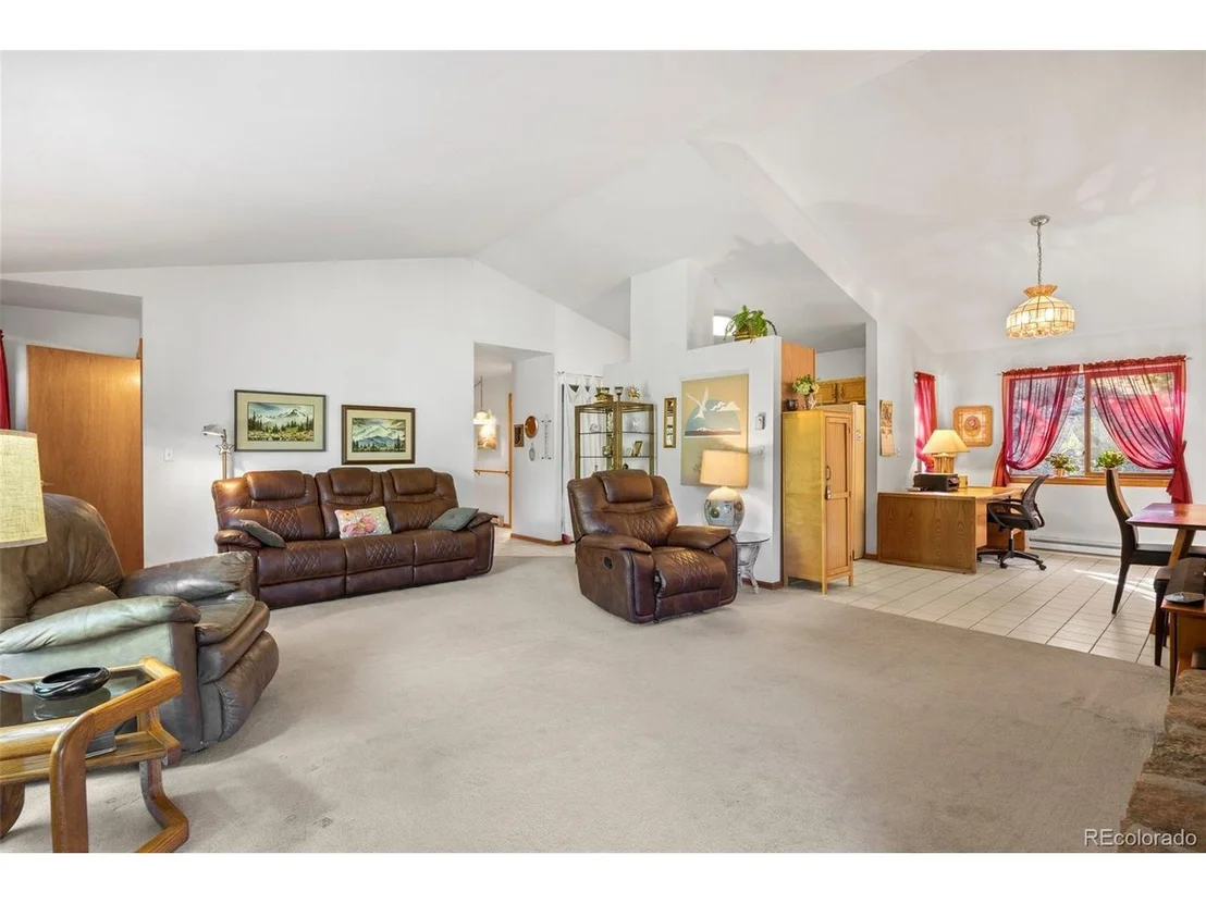 Photo of 145 Jackpine Ln