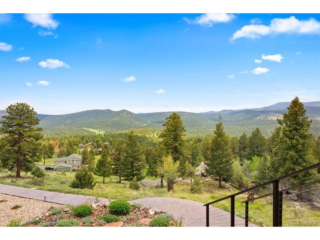 Photo of 187 Marion Dr