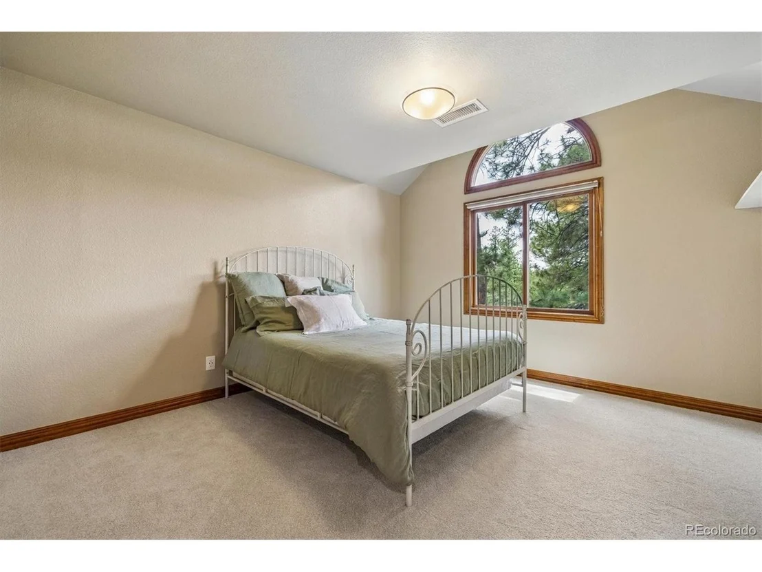 Photo of 2376 Trails End
