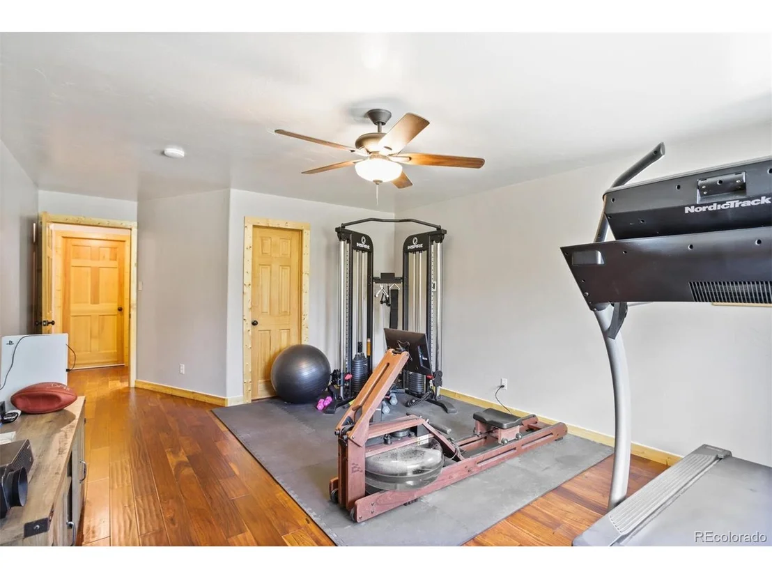Photo of 1110 Circle 73