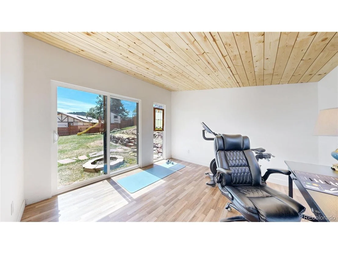 Photo of 27976 Lupine Dr