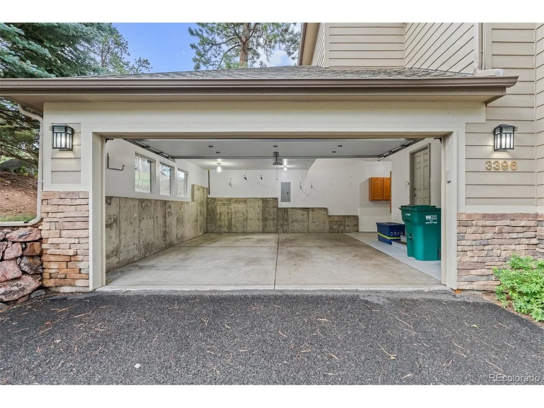 Photo of 3396 White Bark Pne