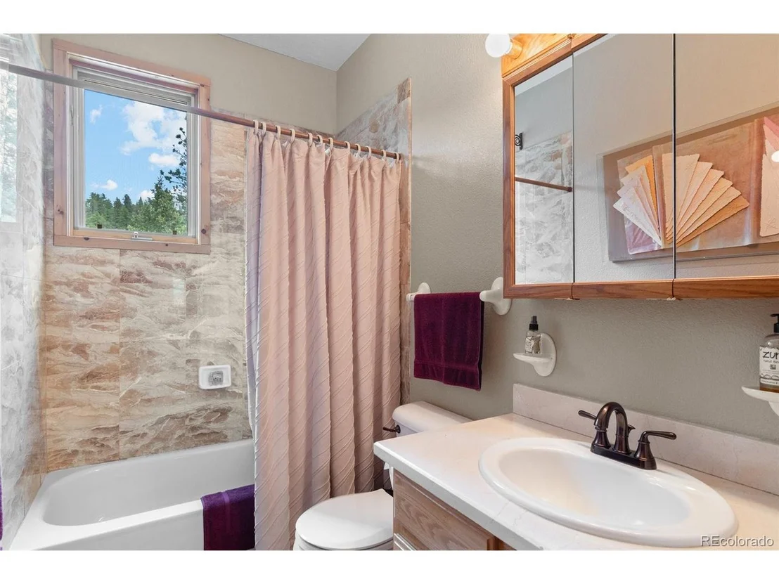 Photo of 27264 Schuyler Gulch Rd