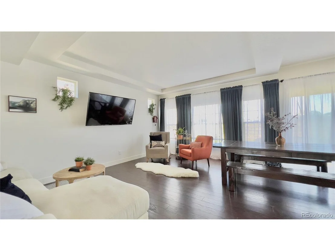 Photo of 1097 Acadia Cir