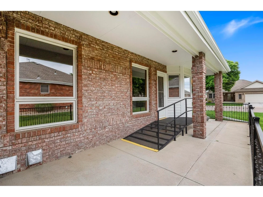 Photo of 532 Trailwood Cir