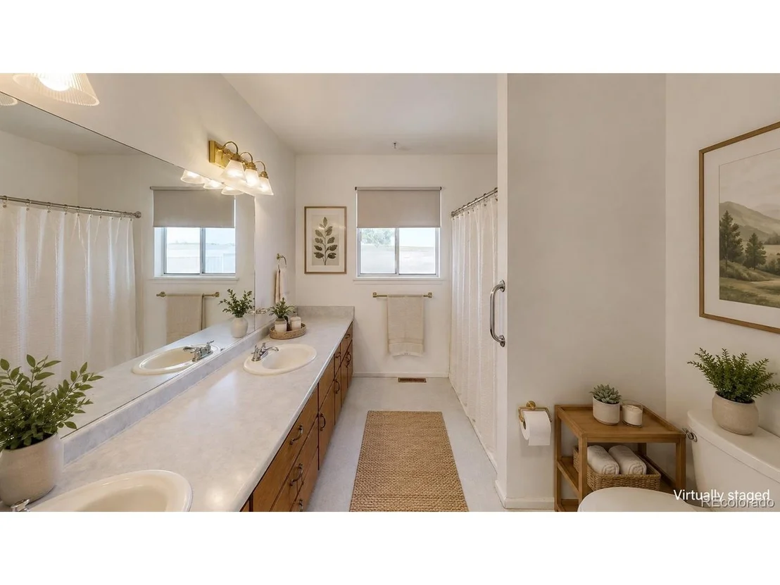Photo of 2504 Haskell Pl