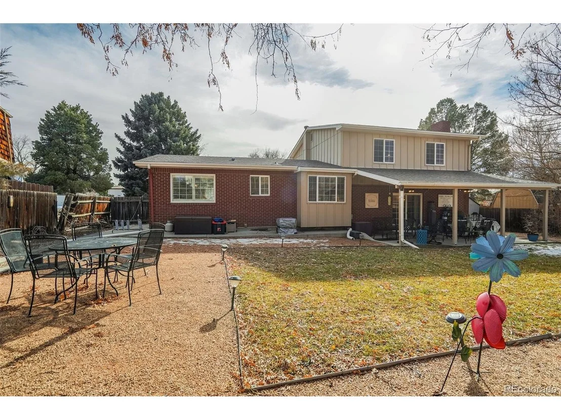 Photo of 7 Belaire Dr
