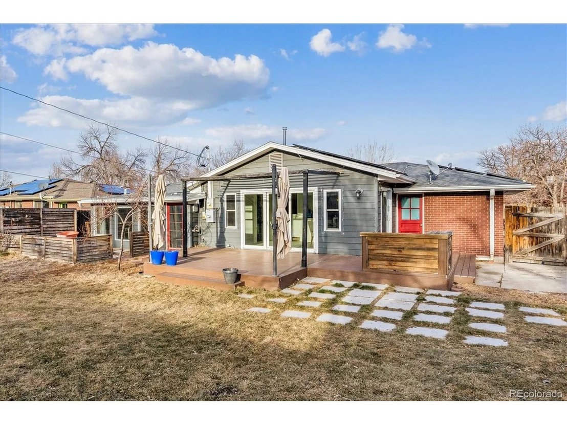 Photo of 215 Beryl Way