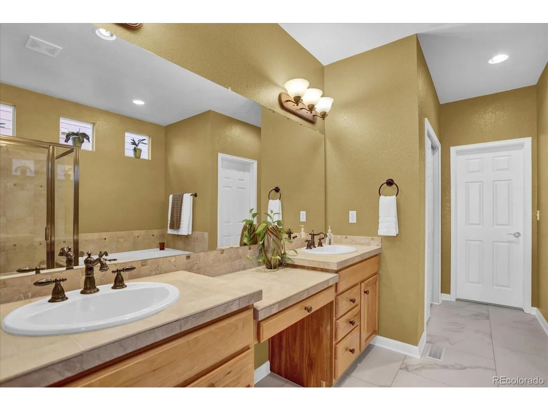 Photo of 8419 Devinney Ct
