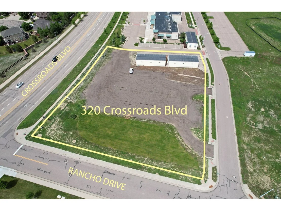 Photo of 320 Crossroads Blvd