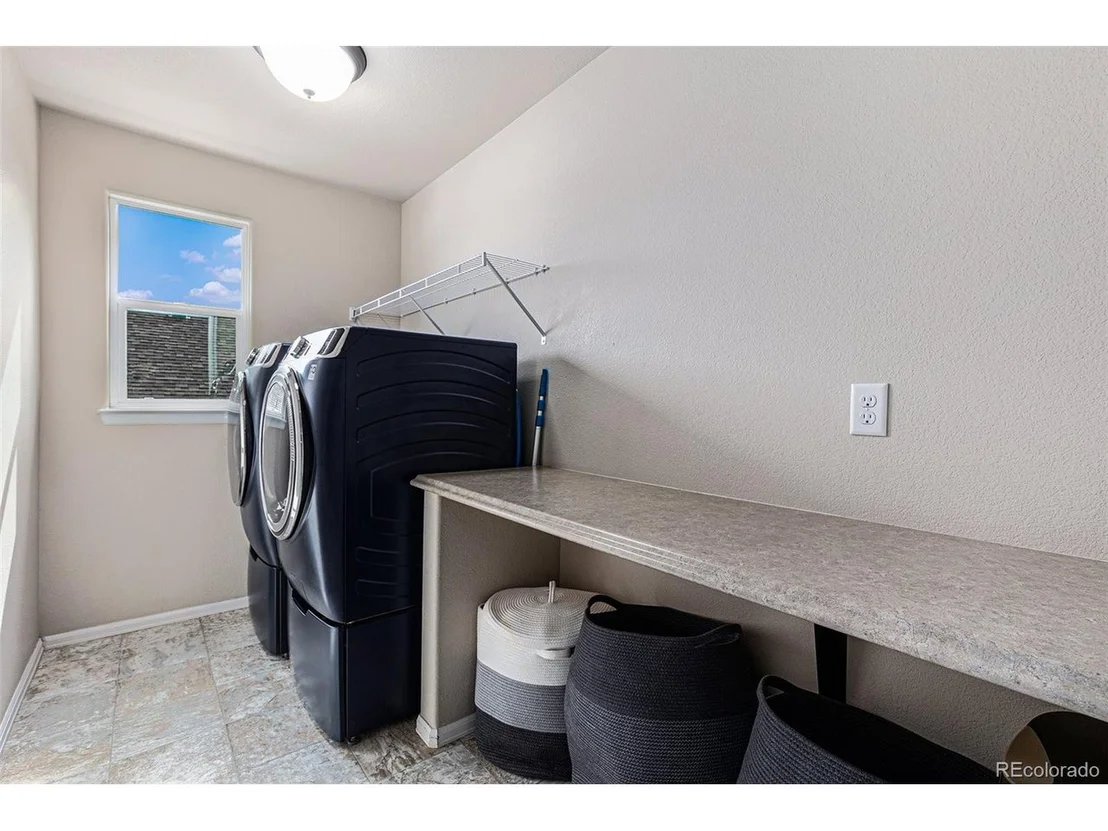 Photo of 1521 Heirloom Dr