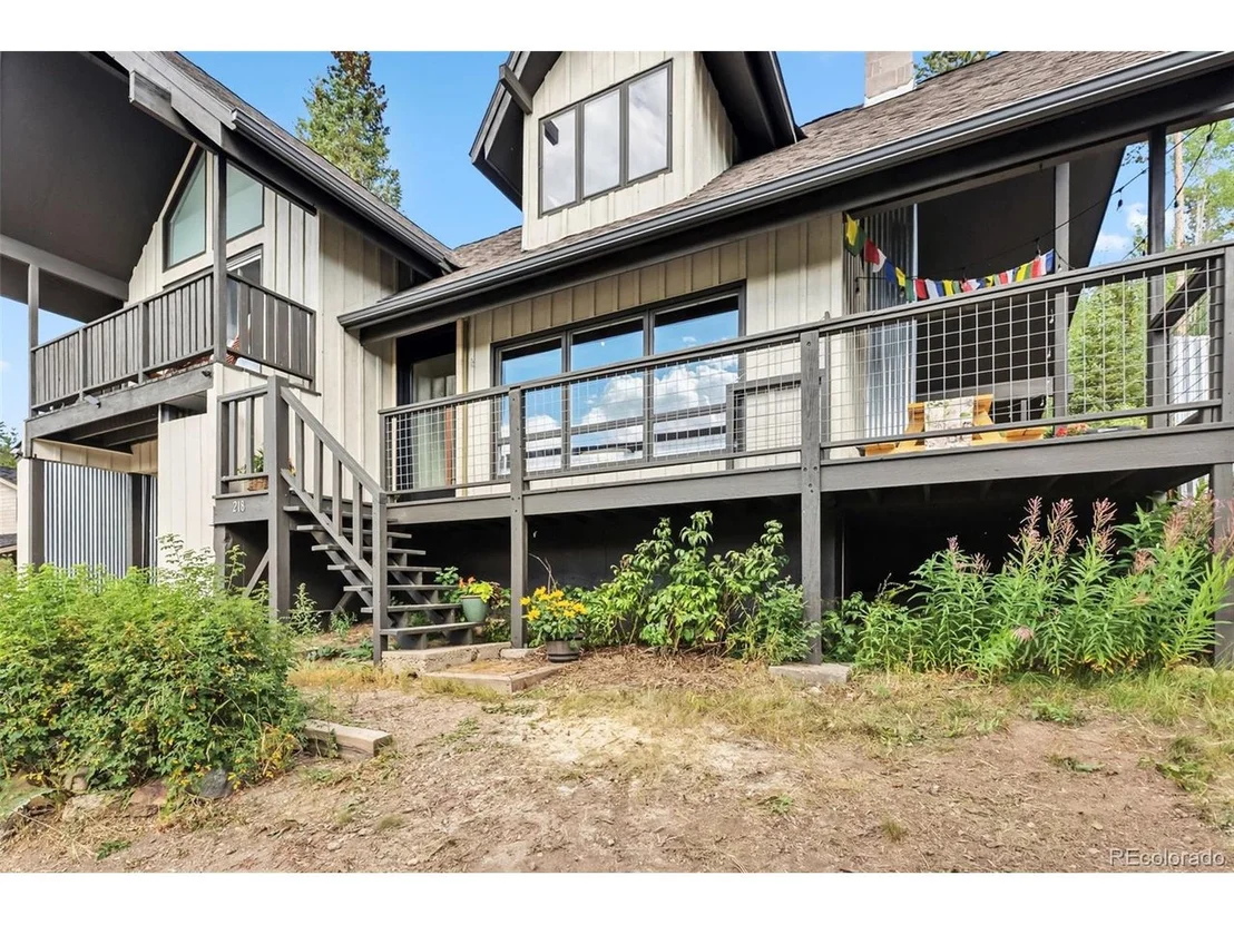 Photo of 218 Deer Path Rd