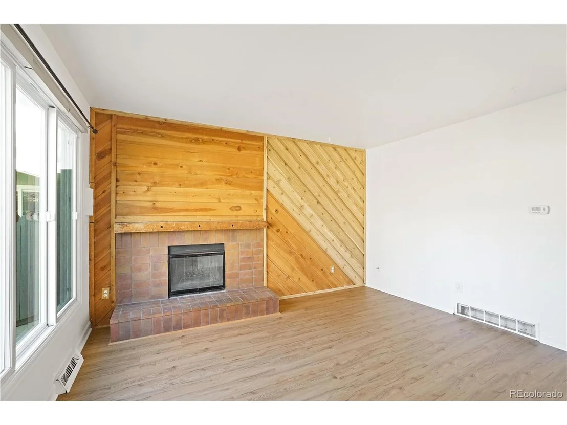 Photo of Unit 13 at 3870 Broadway St