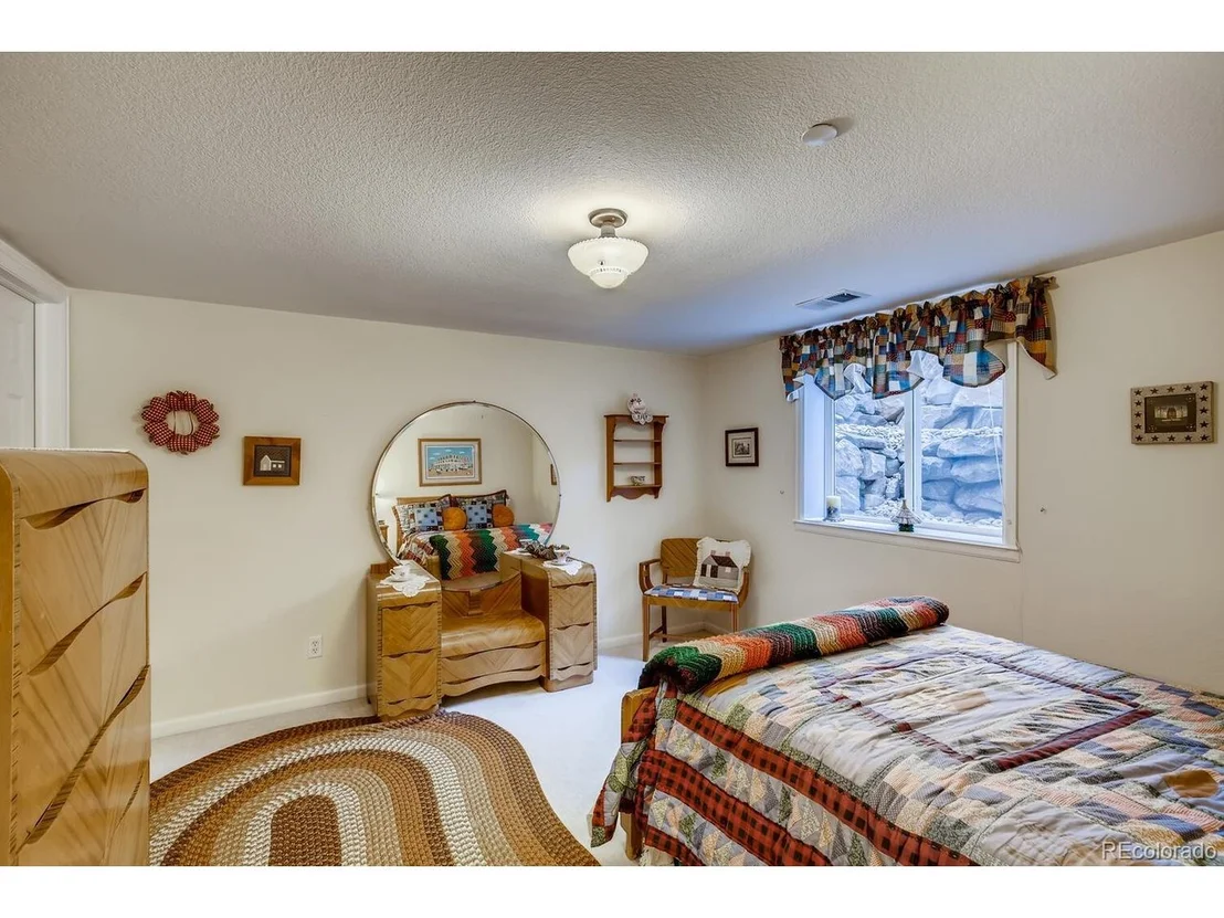 Photo of 1912 Creekside Dr