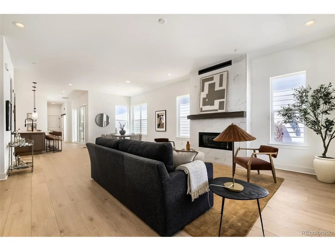 Photo of 980 Promenade Dr