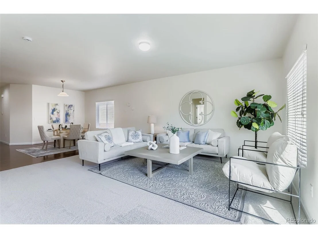 Photo of 556 Sandi Ln