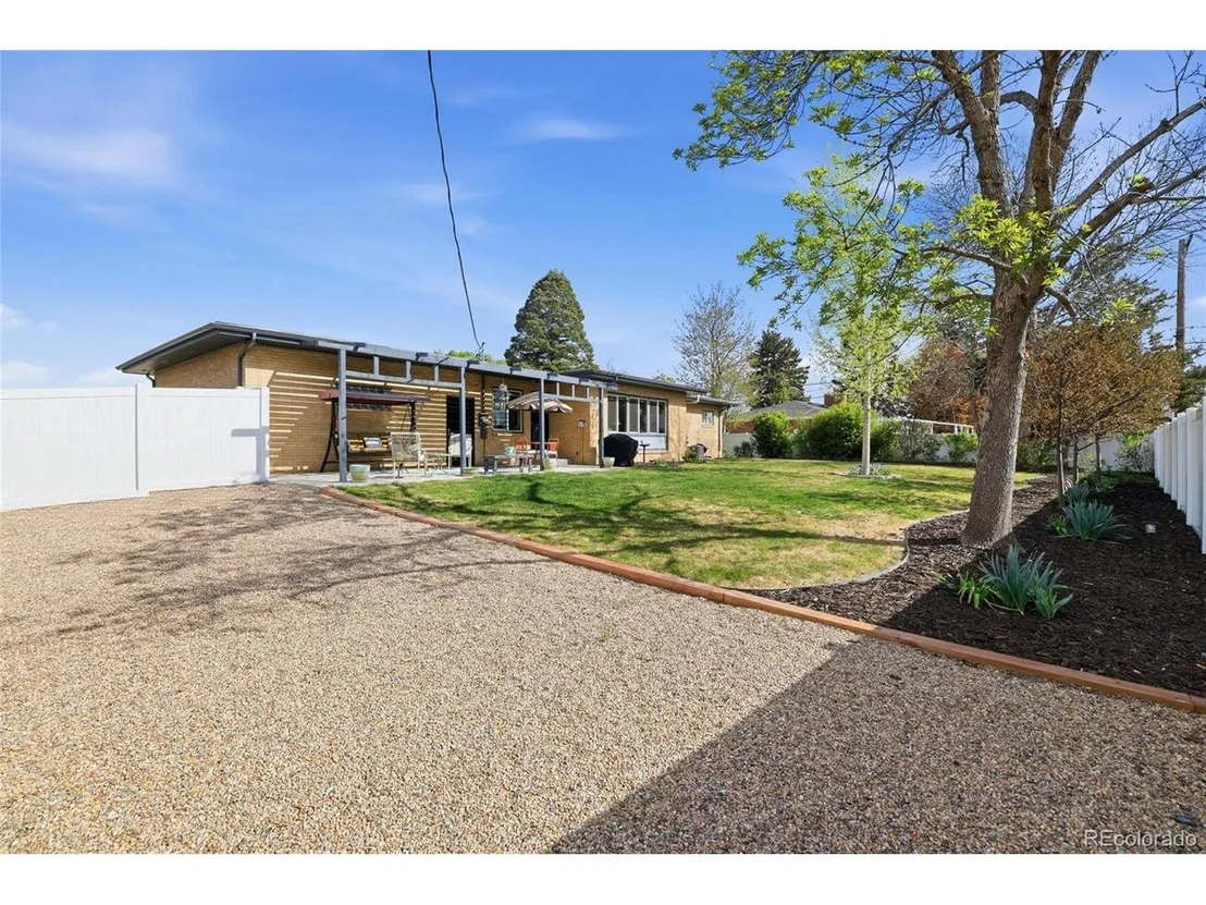 Photo of 2705 Sunset Ln