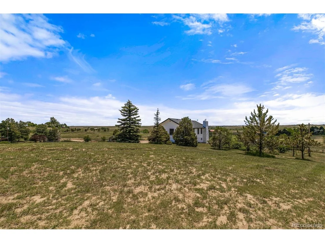 Photo of 940 Pinewicket Way
