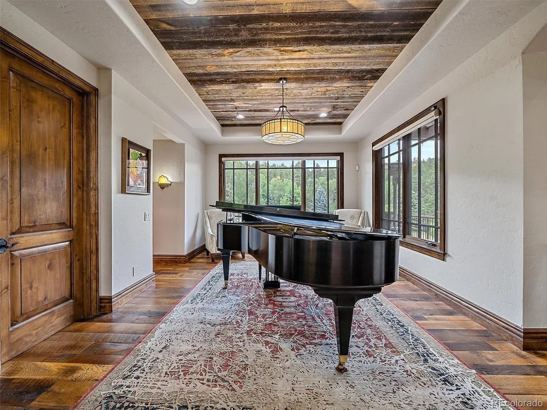 Photo of 33833 Deep Forest Rd