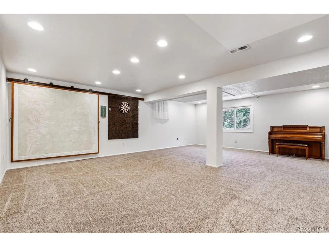 Photo of 94 Spring Ln