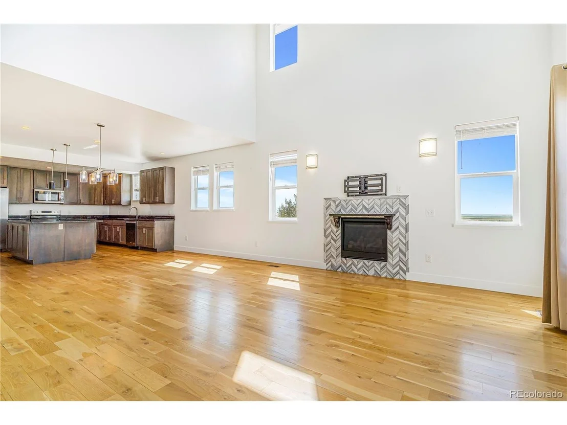Photo of 497 Valley Way