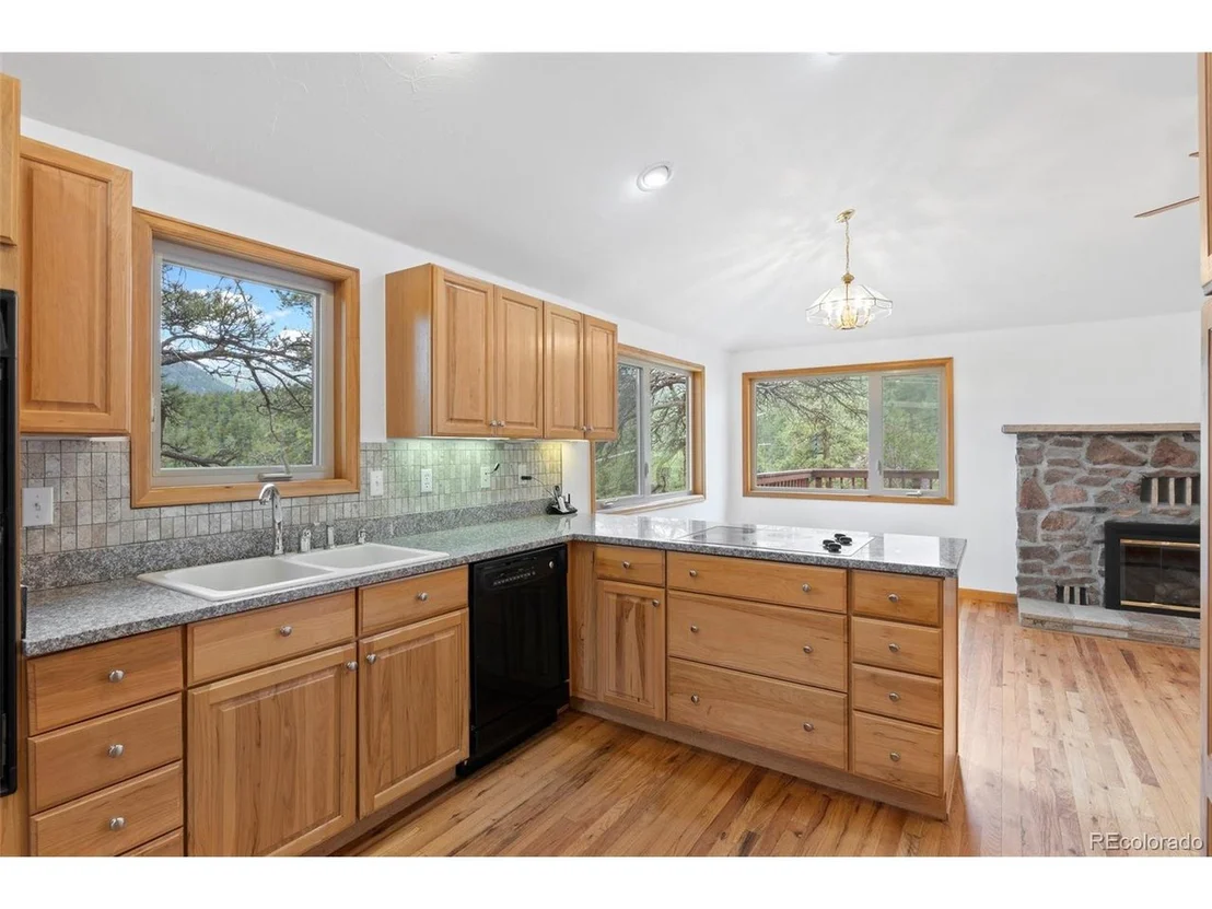 Photo of 1661 Old Stagecoach Rd