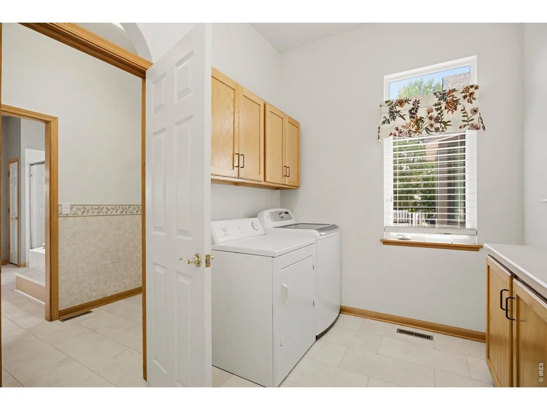 Photo of 535 Lakeside Pl