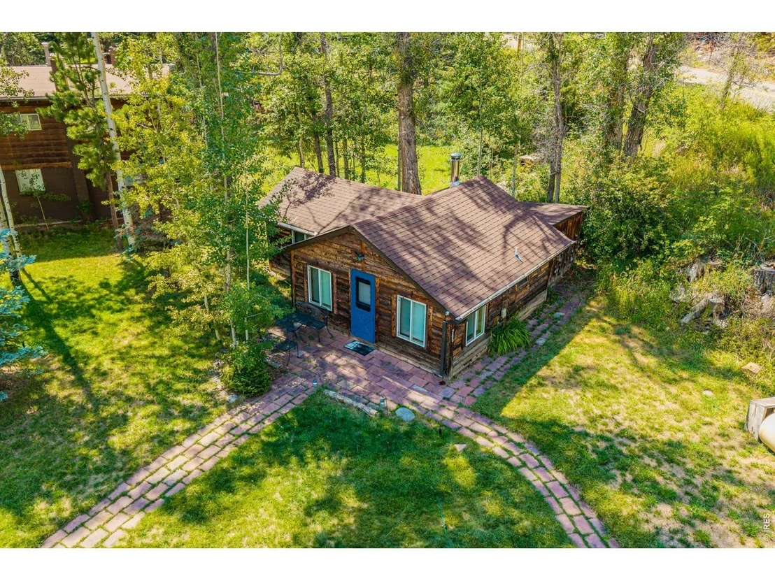 Photo of 259 Riverside Dr