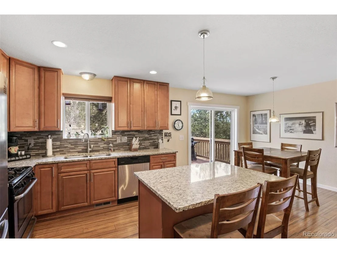 Photo of 1327 Bluebird Dr