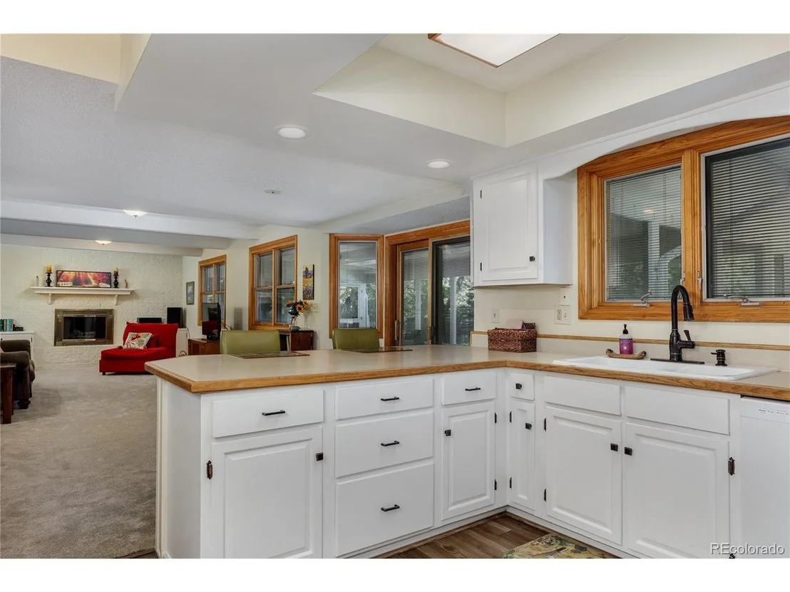 Photo of 6985 Harvest Rd