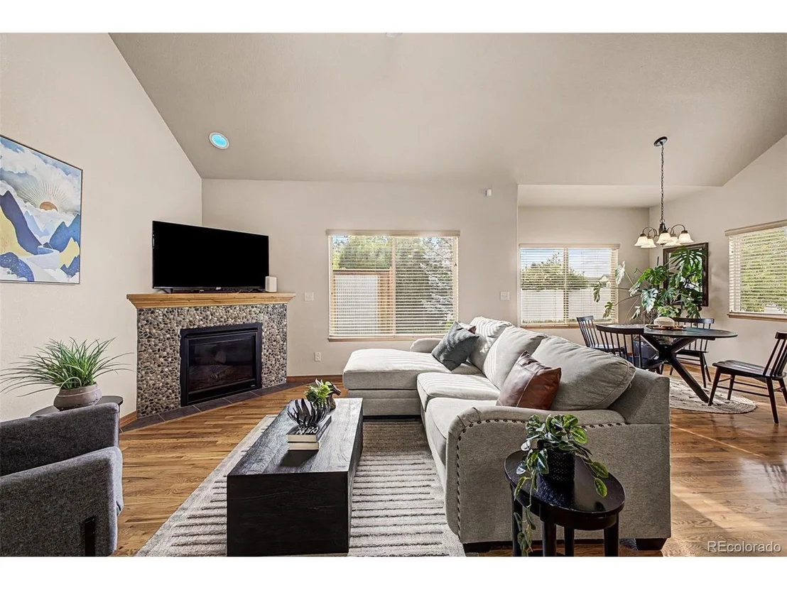 Photo of 652 Sundance Dr