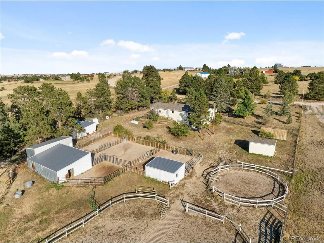 Photo of 6345 Arrowhead Trl