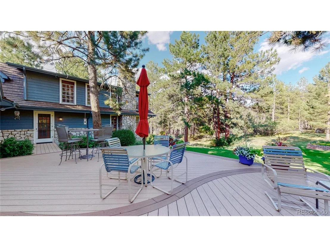 Photo of 424 Red Deer Rd