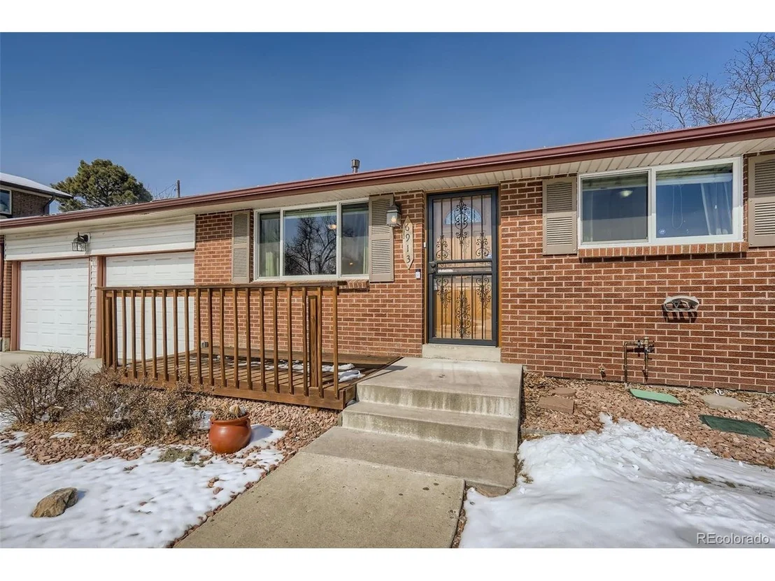 Photo of 6913 W 71st Pl