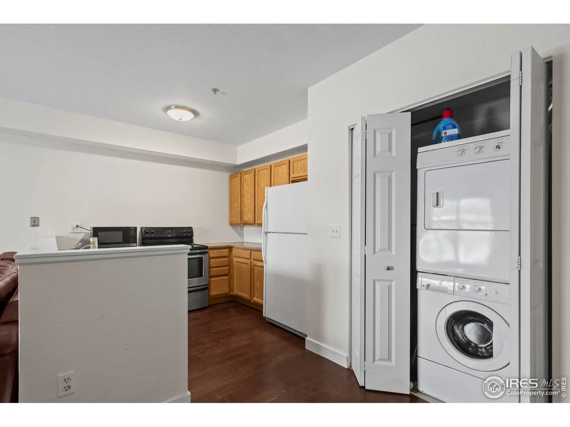 Photo of Unit 115 at 3380 Folsom St
