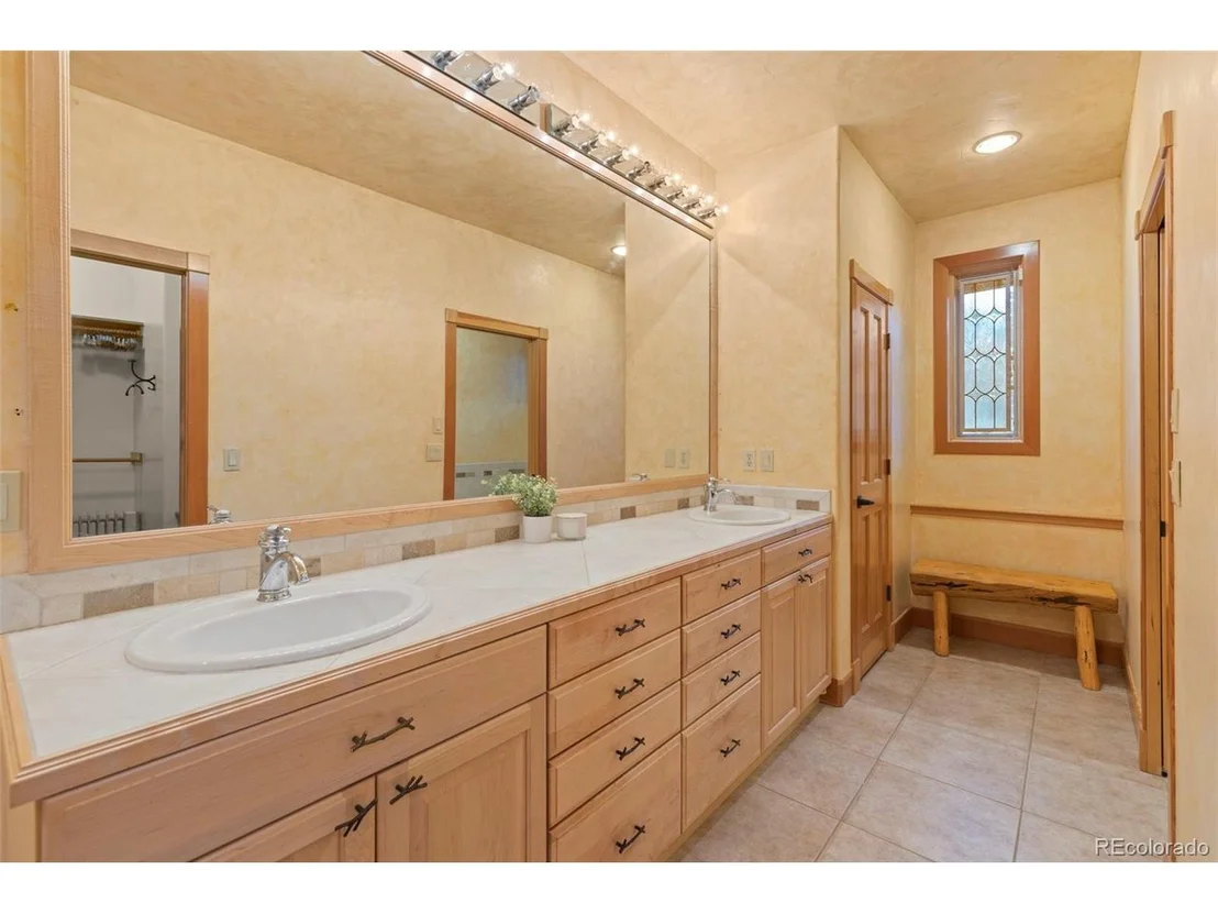 Photo of 273 Ensign Dr