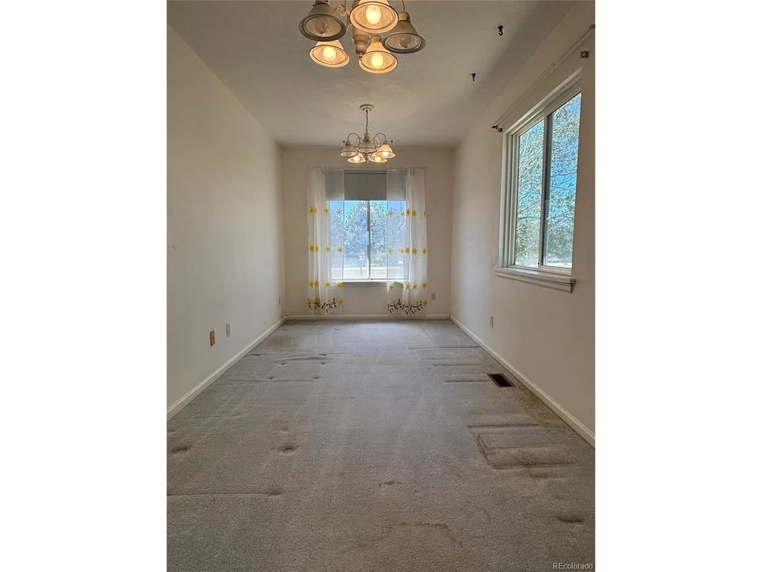 Photo of 2504 Haskell Pl